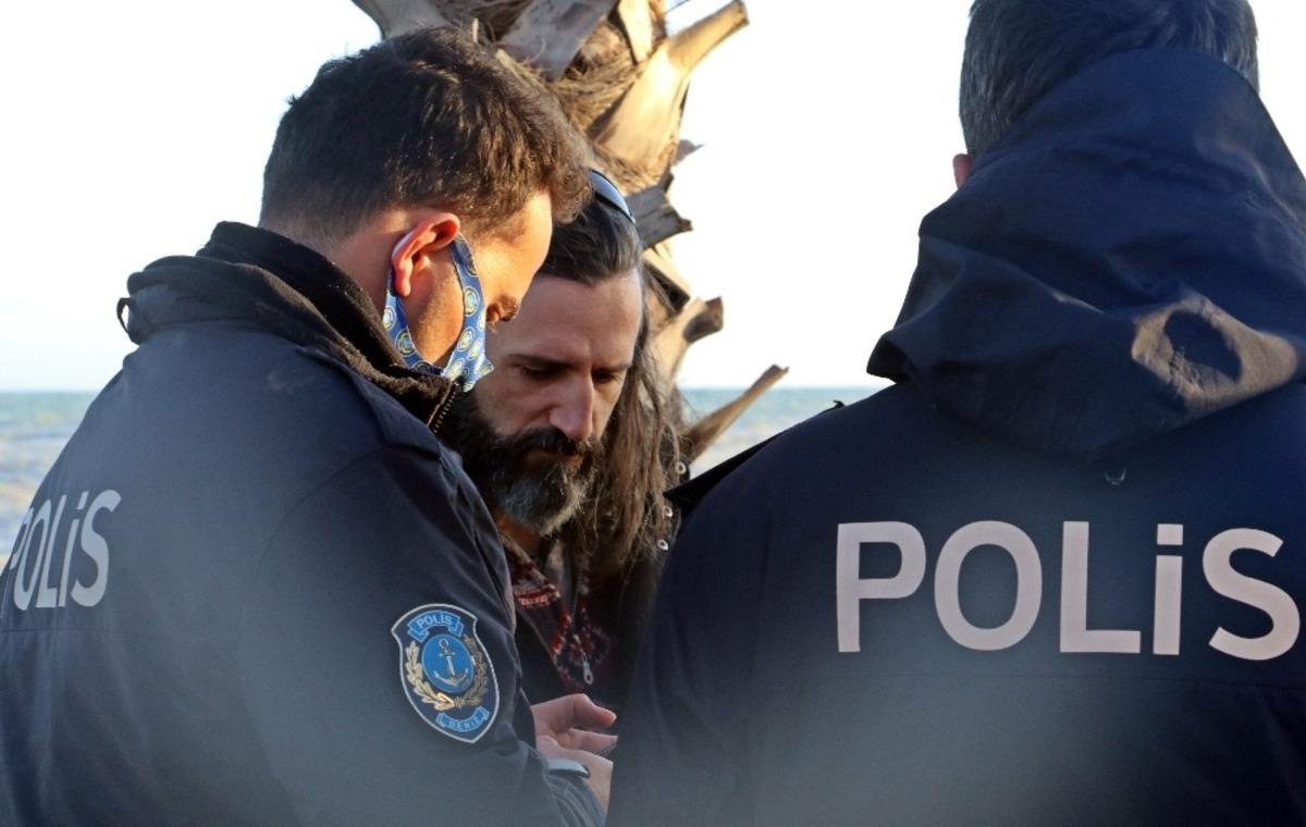Ekstrem sporcusunun dev dalga aşkı polisi alarma ge&ccedil;irdi