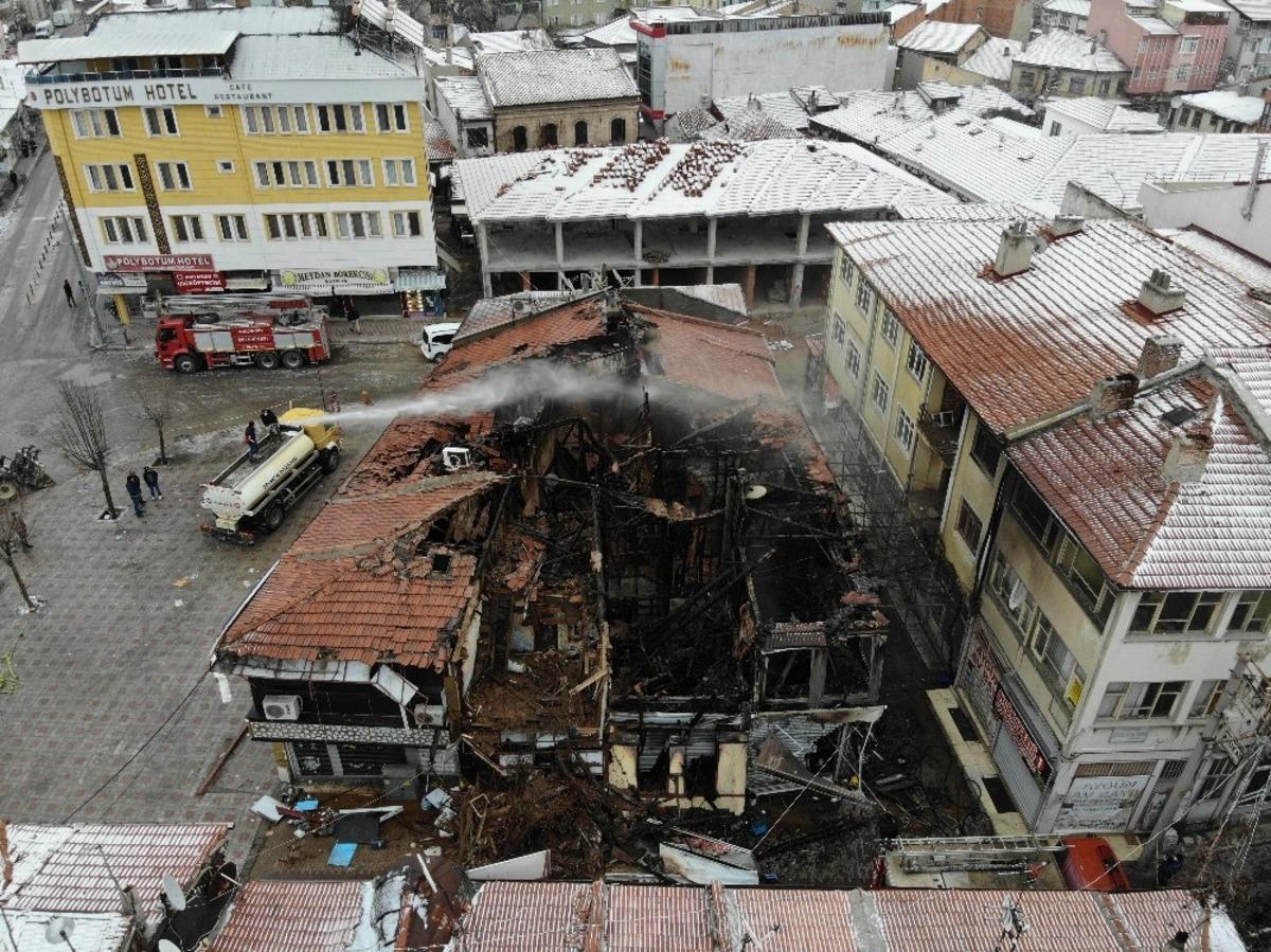 15 d&uuml;kk&acirc;nın yandığı olayda facianın boyutu g&uuml;n ağardığında ortaya &ccedil;ıktı