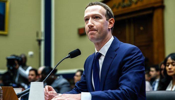 Facebook CEO'su Mark Zuckerberg'den Apple'a sert sözler!