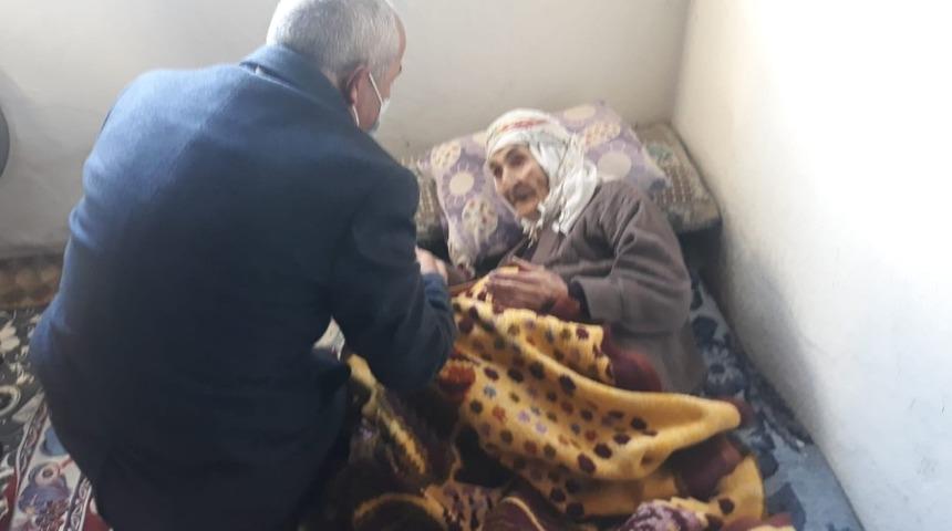 Başkan Ensari&rsquo;den 110 yaşındaki nineye ziyaret