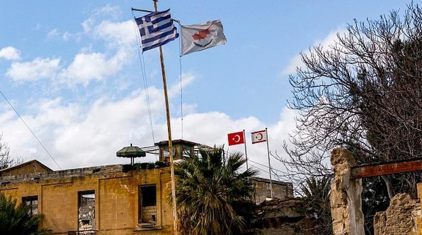 Kıbrıs'ta T&uuml;rk tarafı hangi adımları atacak, iki devletli &ccedil;&ouml;z&uuml;m m&uuml;mk&uuml;n m&uuml;?