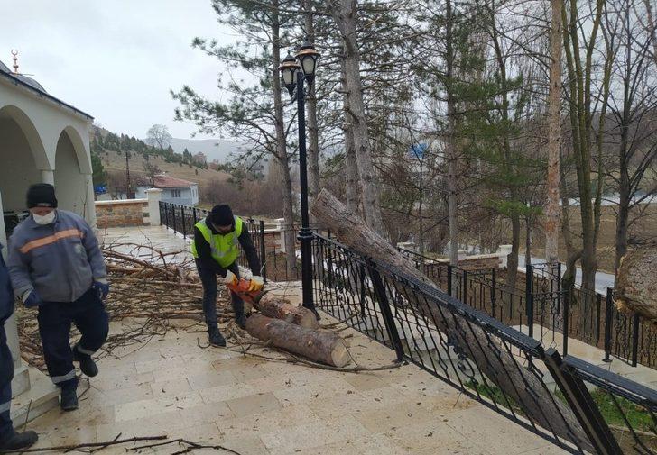 Bozüyük’te fırtına hasara yol açtı G2