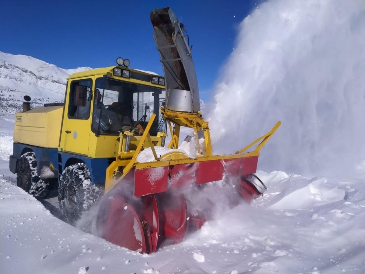 B&uuml;y&uuml;kşehir ekipleri 69 mahalle yolunu ulaşıma a&ccedil;tı
