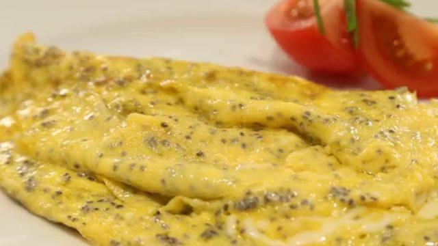 Chia omlet tarifi ile besleyici bir kahvaltıya hazır olun! 
