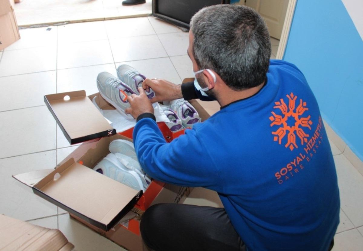 Mardin B&uuml;y&uuml;kşehir Belediyesi dezavantajlı &ouml;ğrencileri unutmadı