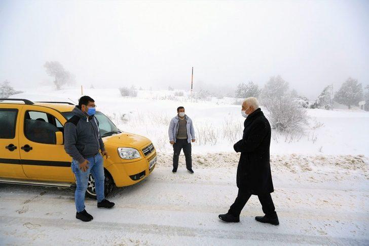 Başkan Gürün kar küreme çalışmalarını inceledi G4