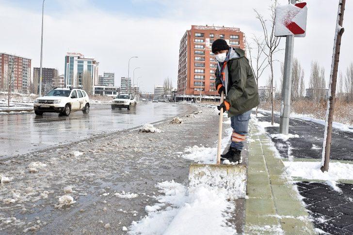 Tepebaşı’nda karla mücadele çalışmaları başladı G2