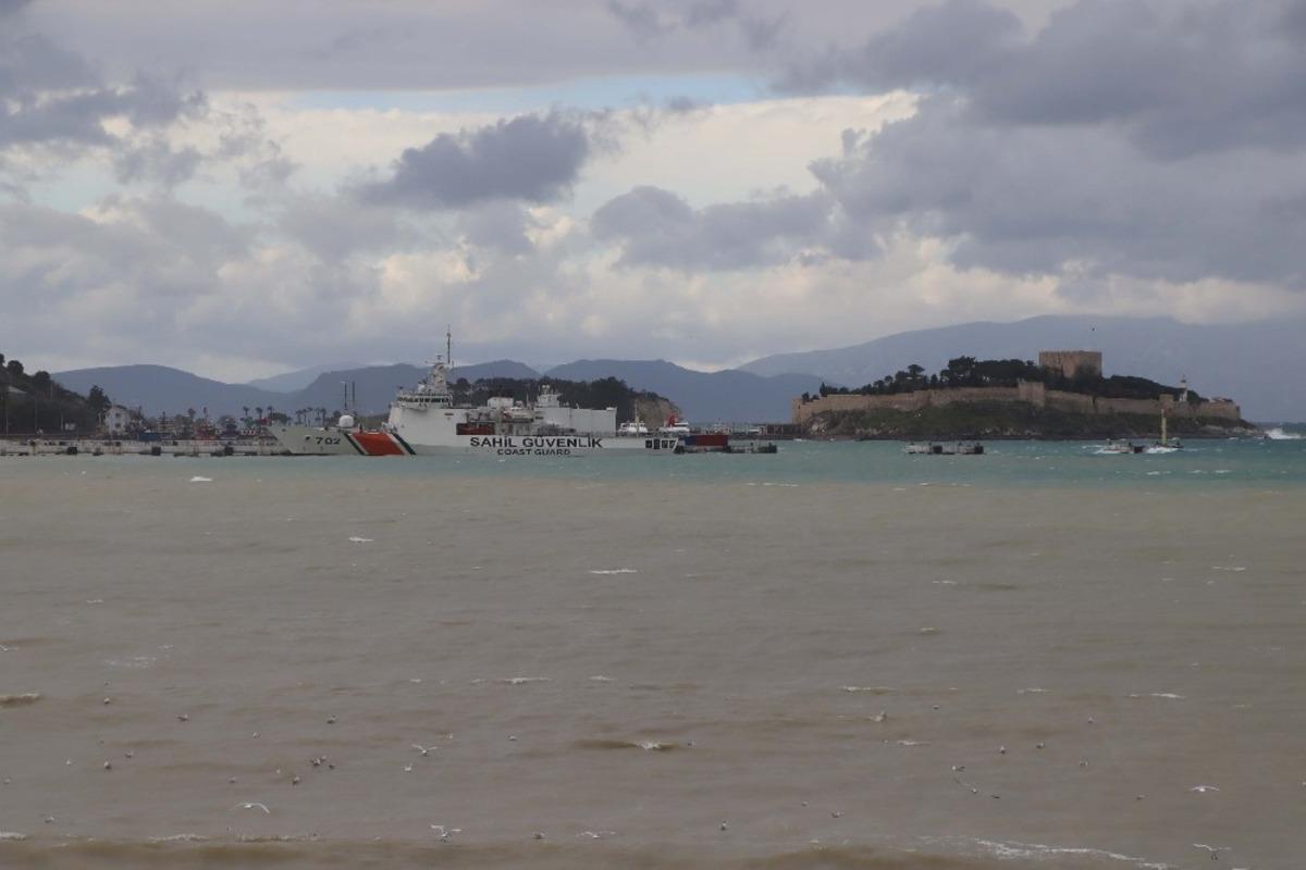 Kuşadası&rsquo;na yeni yılın ikinci kar s&uuml;rprizi