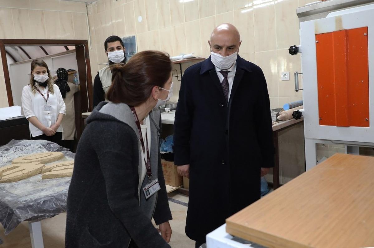 G&uuml;listan Konağı&rsquo;nda &uuml;retiliyor, Ke&ccedil;ikoop&rsquo;ta satılıyor