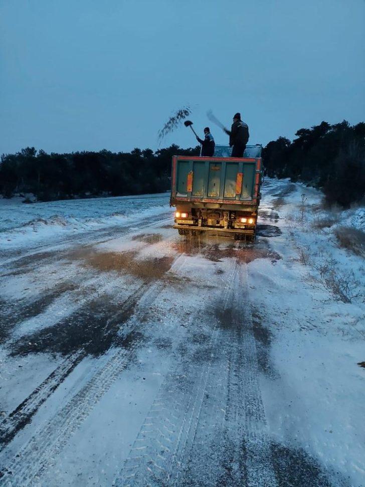 Manisa’da karla mücadele devam ediyor G2