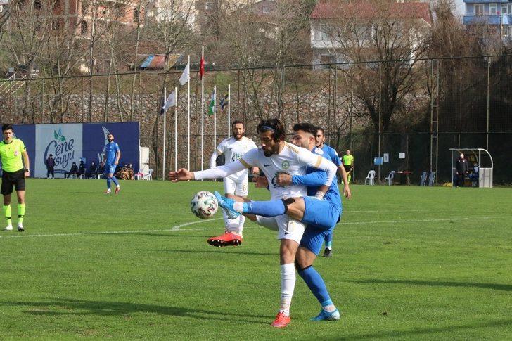 3.Lig: Belediye Derincespor: 4- Arnavutköy Belediyesi:0 G1
