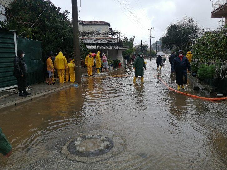 Sağanak sonrası Kemer’de yaralar sarılıyor G3