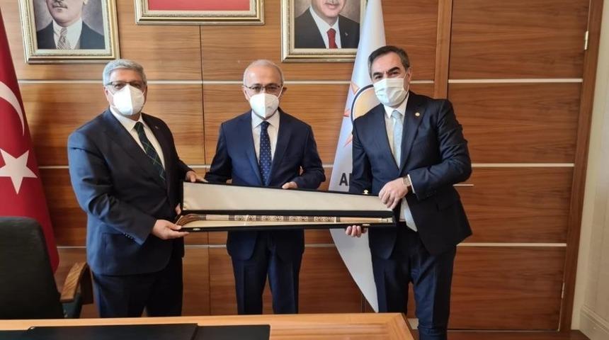 Başkan &Ccedil;oban Bakan Elvan ile g&ouml;r&uuml;şt&uuml;