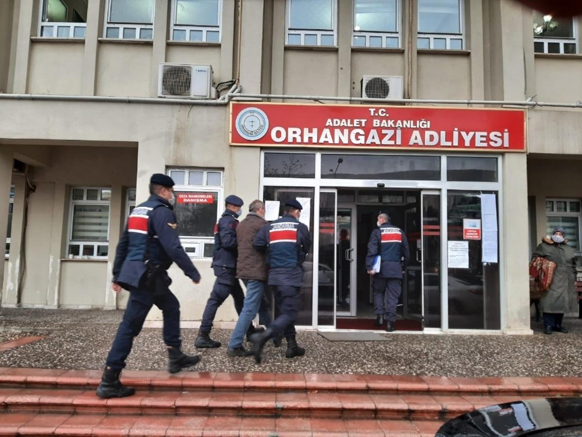 Jandarma kablo hırsızını 245 saatlik g&uuml;venlik kamerası g&ouml;r&uuml;nt&uuml;lerini izleyerek yakaladı