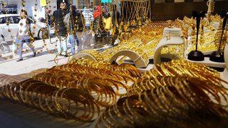 Gram altın ne kadar? 28 Ocak altın fiyatları ne kadar? Altın fiyatları düşecek mi yükselecek mi? Çeyrek altın ne kadar?