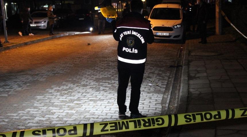 Sokak ortasında 2 kişiyi vurdular, bağ evinde saklanırken yakalandılar