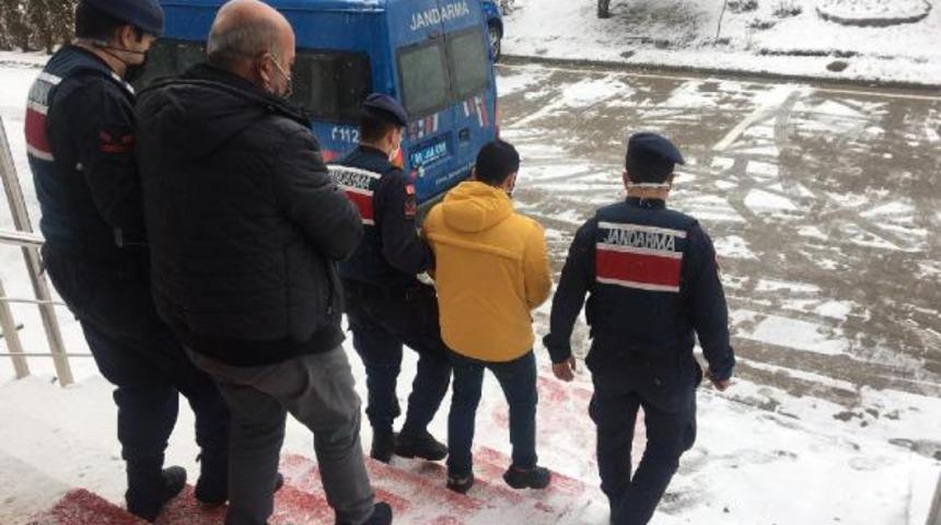 Ankara'da 'acı su' parolasıyla sahte içki satan baba ve oğluna operasyon