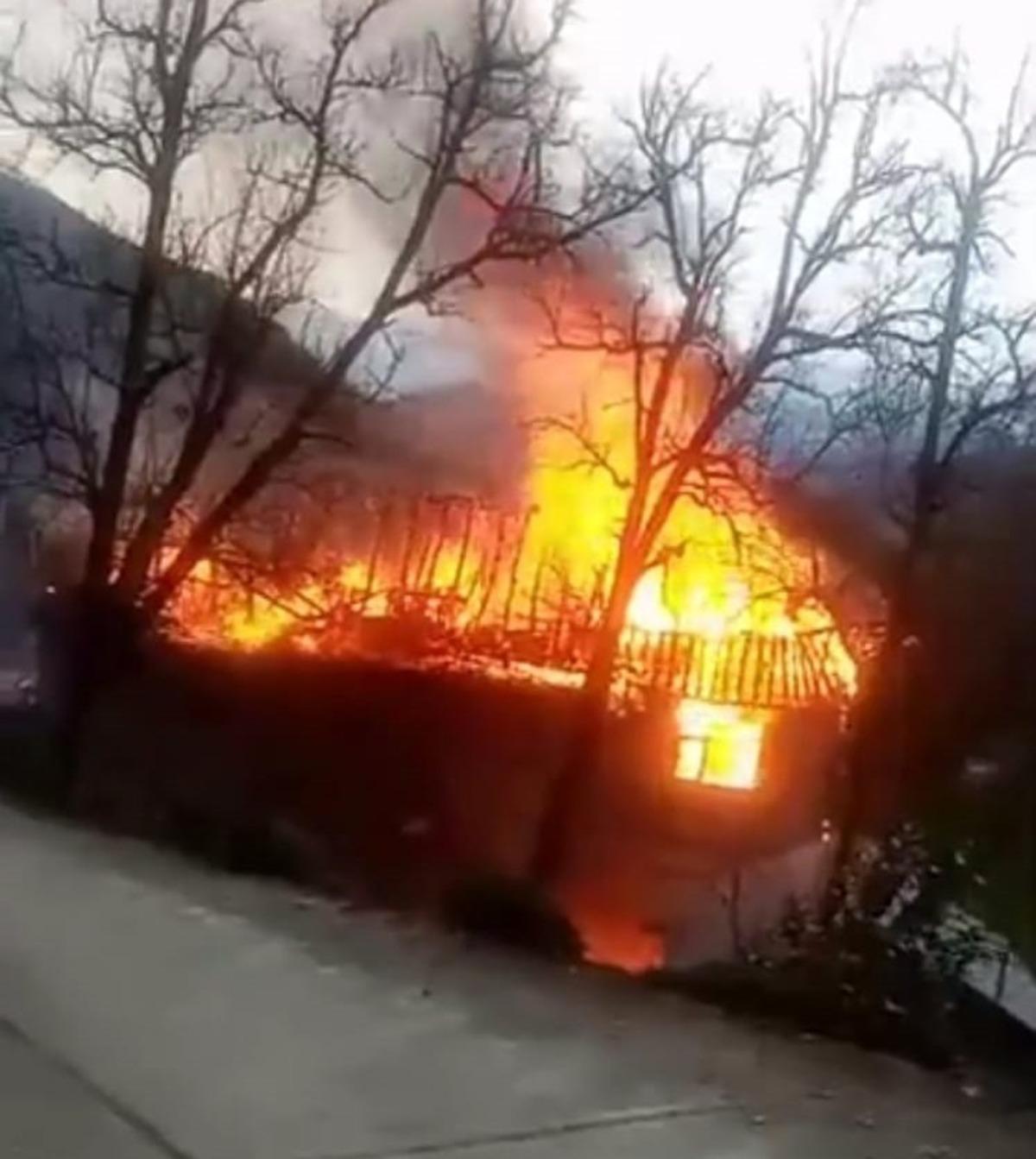 Rizeli yangını g&ouml;r&uuml;nce şoka girdi, itfaiyeyi aramak yerine "TEDAŞ&rsquo;ı arayın" diye bağırdı