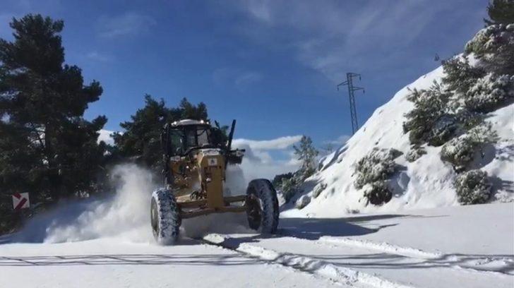 Antalya’da karla mücadele mesaisi devam ediyor G5
