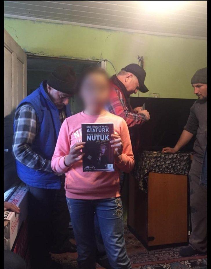 Emeklilerden ihtiyaç sahibi ailelere yardım G3