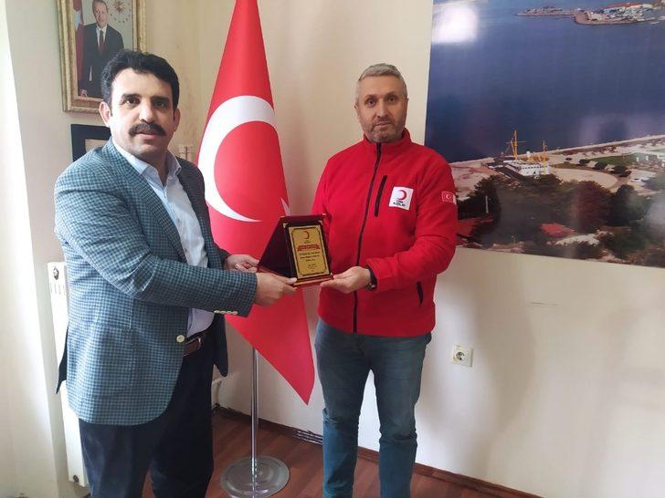 Kızılay’dan hayırseverlere teşekkür plaketi ve madalya G2