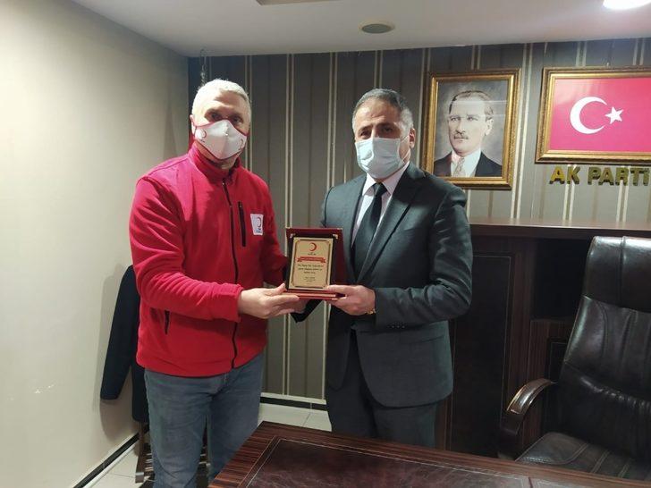 Kızılay’dan hayırseverlere teşekkür plaketi ve madalya G3