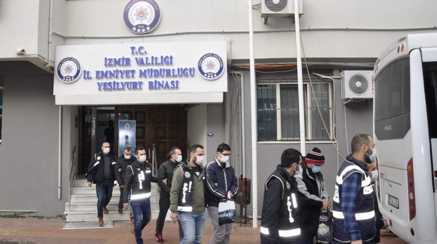 İzmir merkezli FET&Ouml; operasyonunda 16 tutuklama