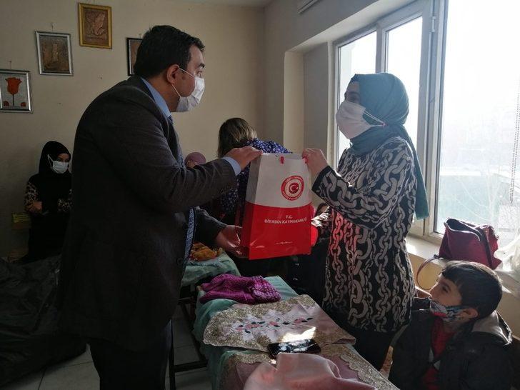 Diyadin Kaymakamı ve Belediye Başkanı Balcı, kursları ziyaret etti G3