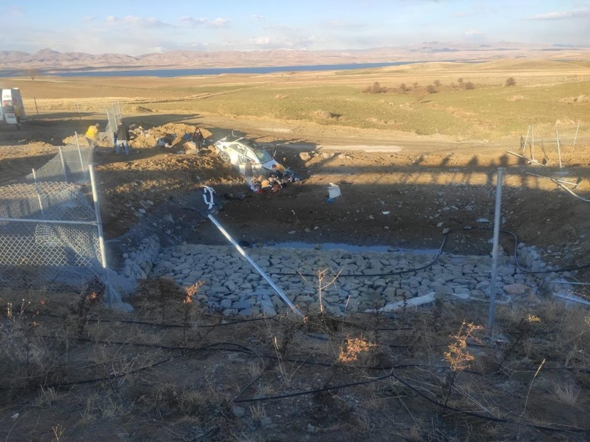 Ankara - Niğde karayolunda kaza: 1 &ouml;l&uuml;, 4 yaralı
