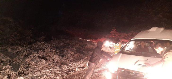 Kar Eğlencesi dönüşü vatandaşın yardımına Söke Belediyesi yetişti G4