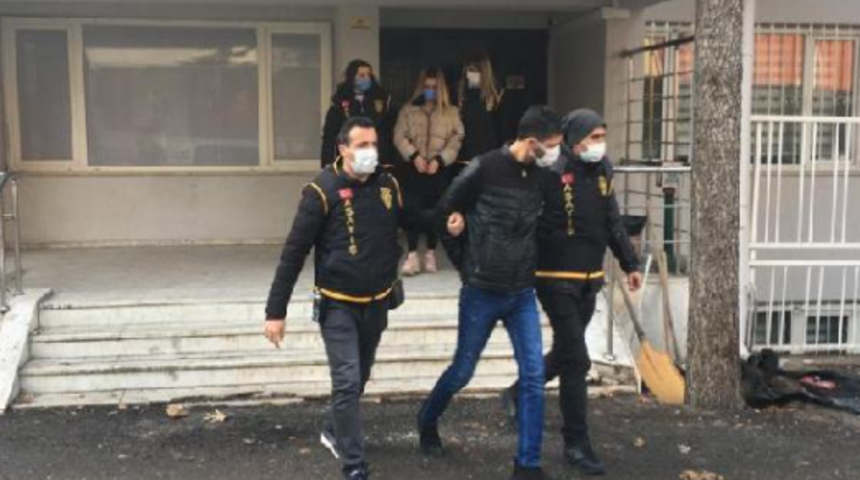 İnternet dolandırıcıları, 155 saatlik görüntü izlenenerek yakalandı