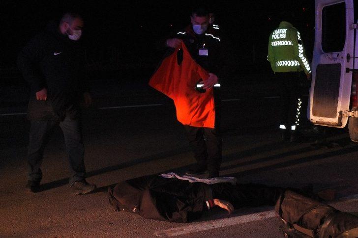 İşçi taşıyan minibüs TIR’a çarptı : 3 ölü, 9 yaralı G2