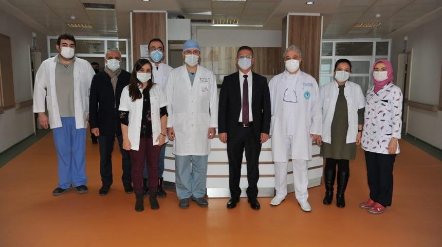 Rekt&ouml;r Prof. Dr. İlter Kuş&rsquo;tan BA&Uuml;N hastanesine ziyaret