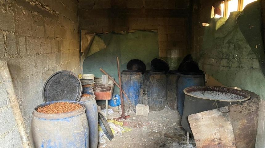 Adana&rsquo;da bin 600 litre sahte i&ccedil;ki ele ge&ccedil;irildi