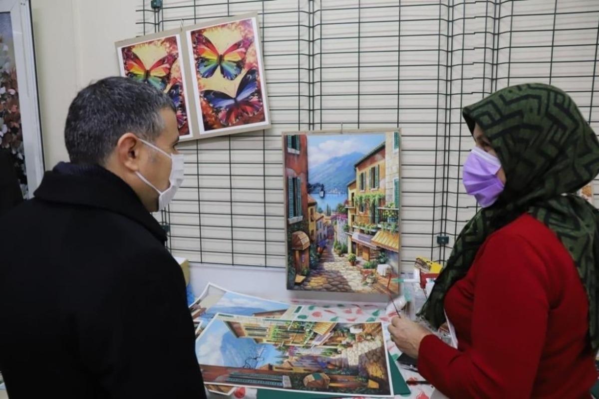 Vali Atay, HEM kurslarını gezdi