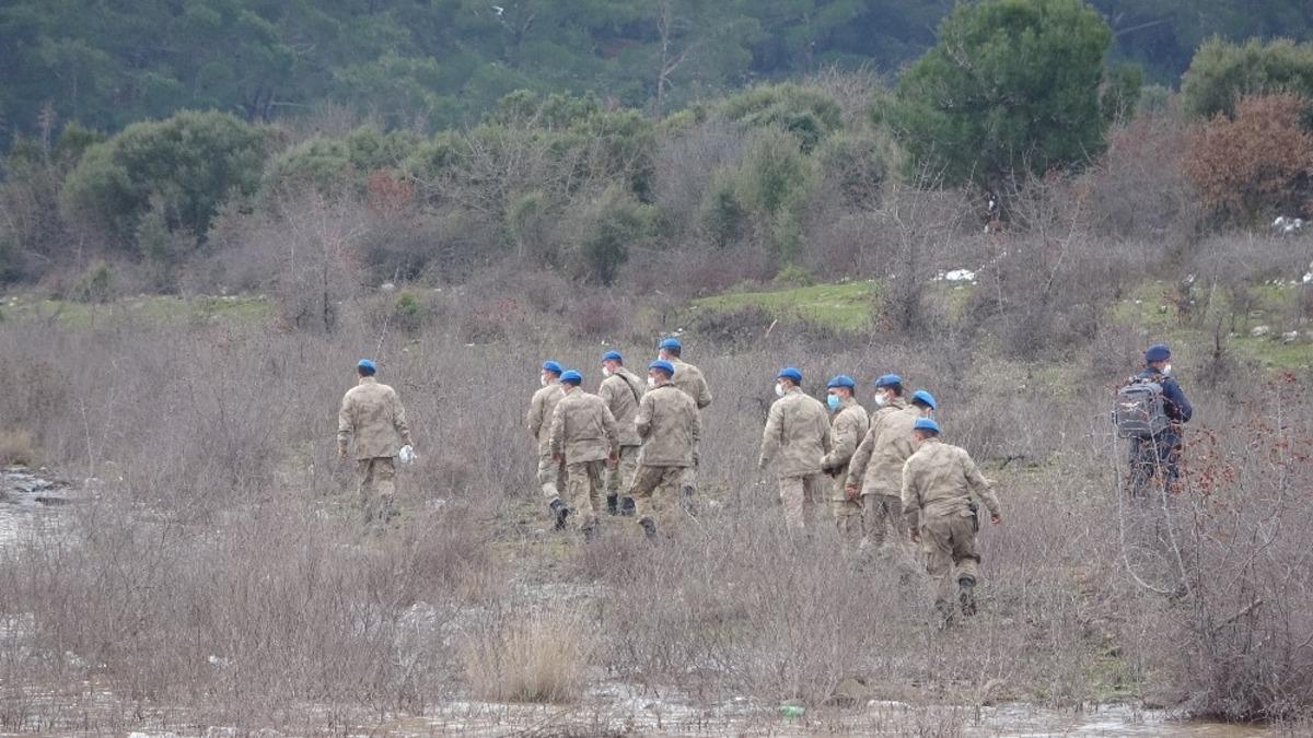 &Ccedil;anakkale&rsquo;de komanda ekipleri de arama &ccedil;alışmalarına katıldı