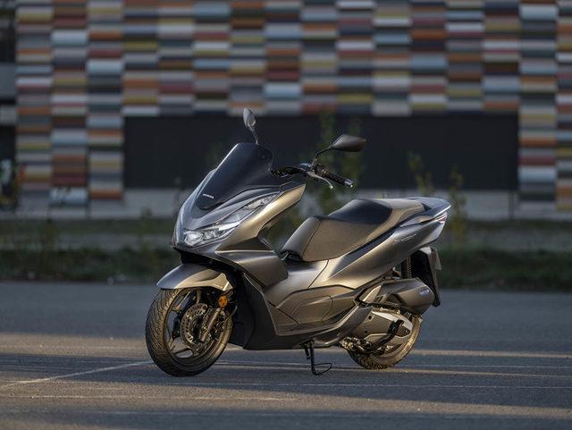 Yeni_Honda_PCX125_Siyah