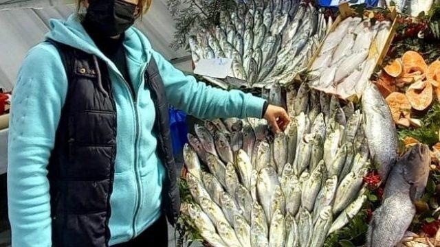 Bilinçsiz avlanma lüfer balığını bitiriyor