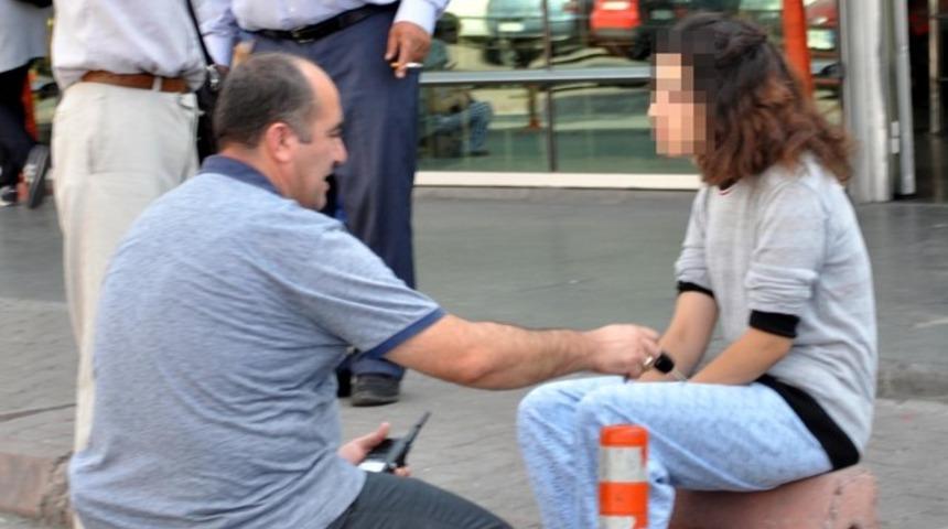 D&ouml;v&uuml;l&uuml;p tecav&uuml;ze uğradı! Ardından sokağa atıldı