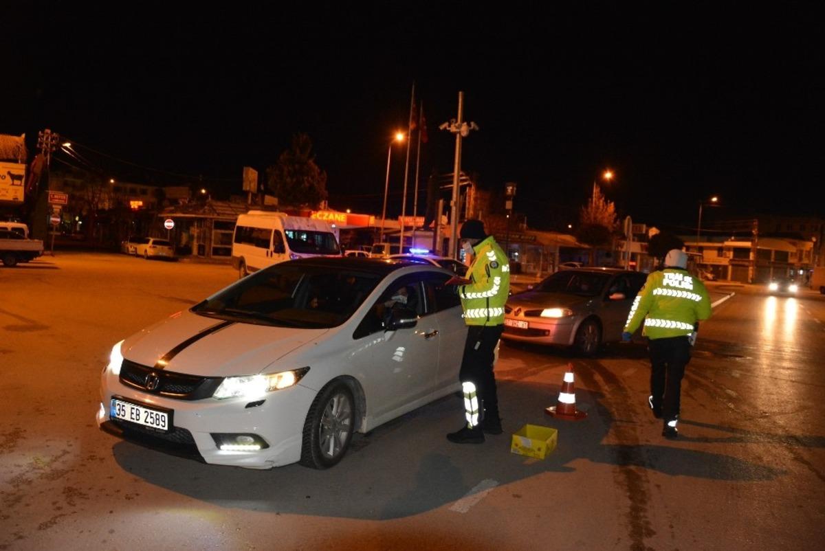 Korkuteli&rsquo;nde polis, alkol ve asayiş uygulaması yaptı