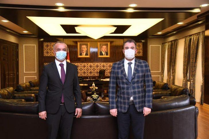 Ankara Minibüsçüler Esnaf Odası ve taksicilerden Başkan Çetin’e ziyaret G3