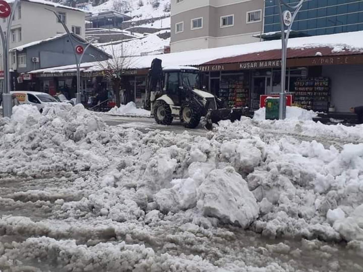 &Ccedil;ukurca&rsquo;da kar temizleme &ccedil;alışması