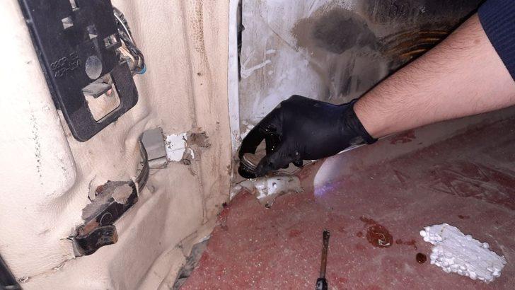 Sarp Sınır Kapısı’nda bir minibüste 127 kilogram kaçak bal ele geçirildi G4