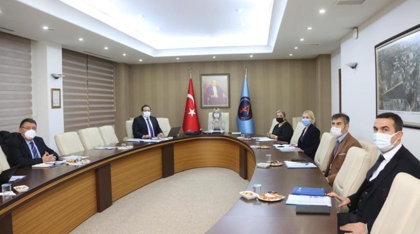 Rekt&ouml;r &Ouml;zkan : " Teknokent Batı Akdeniz B&ouml;lgesi&rsquo;nin teknoloji ve bilişim &uuml;ss&uuml; "