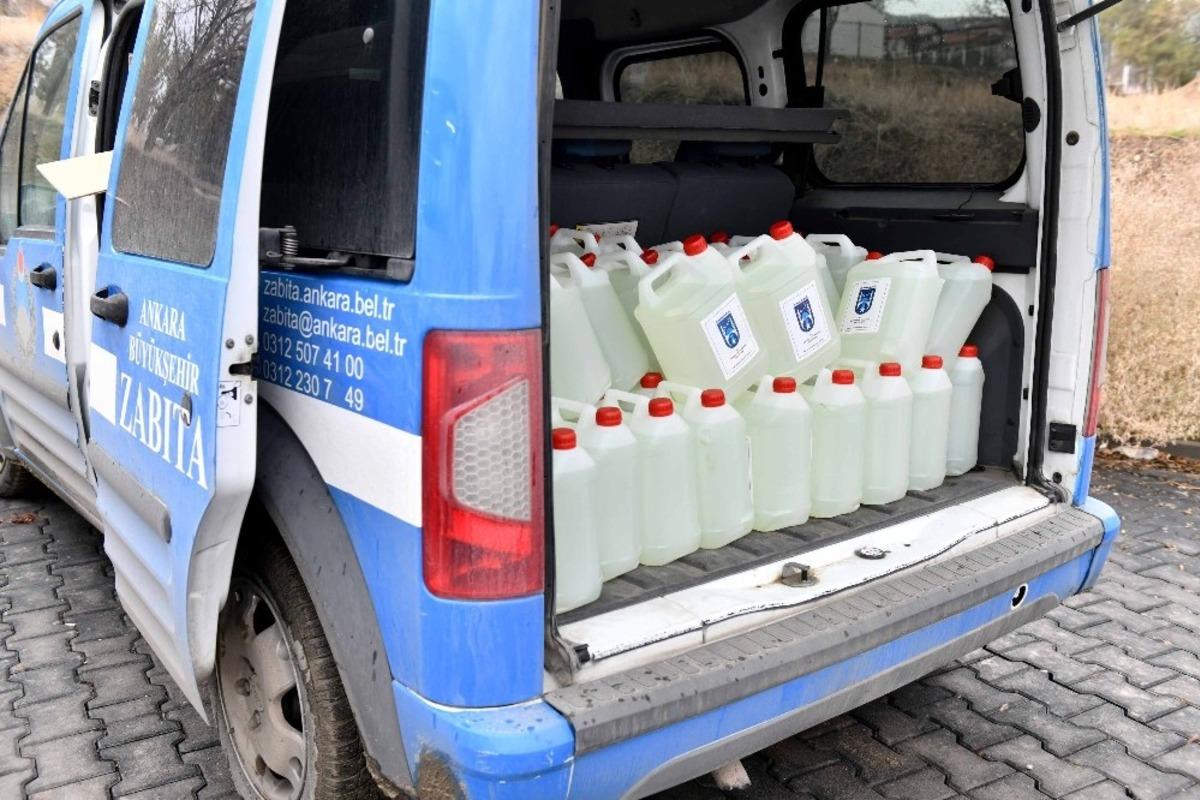 Ankara zabıtası &ccedil;evre il&ccedil;elerde de hijyen mesaisini s&uuml;rd&uuml;r&uuml;yor