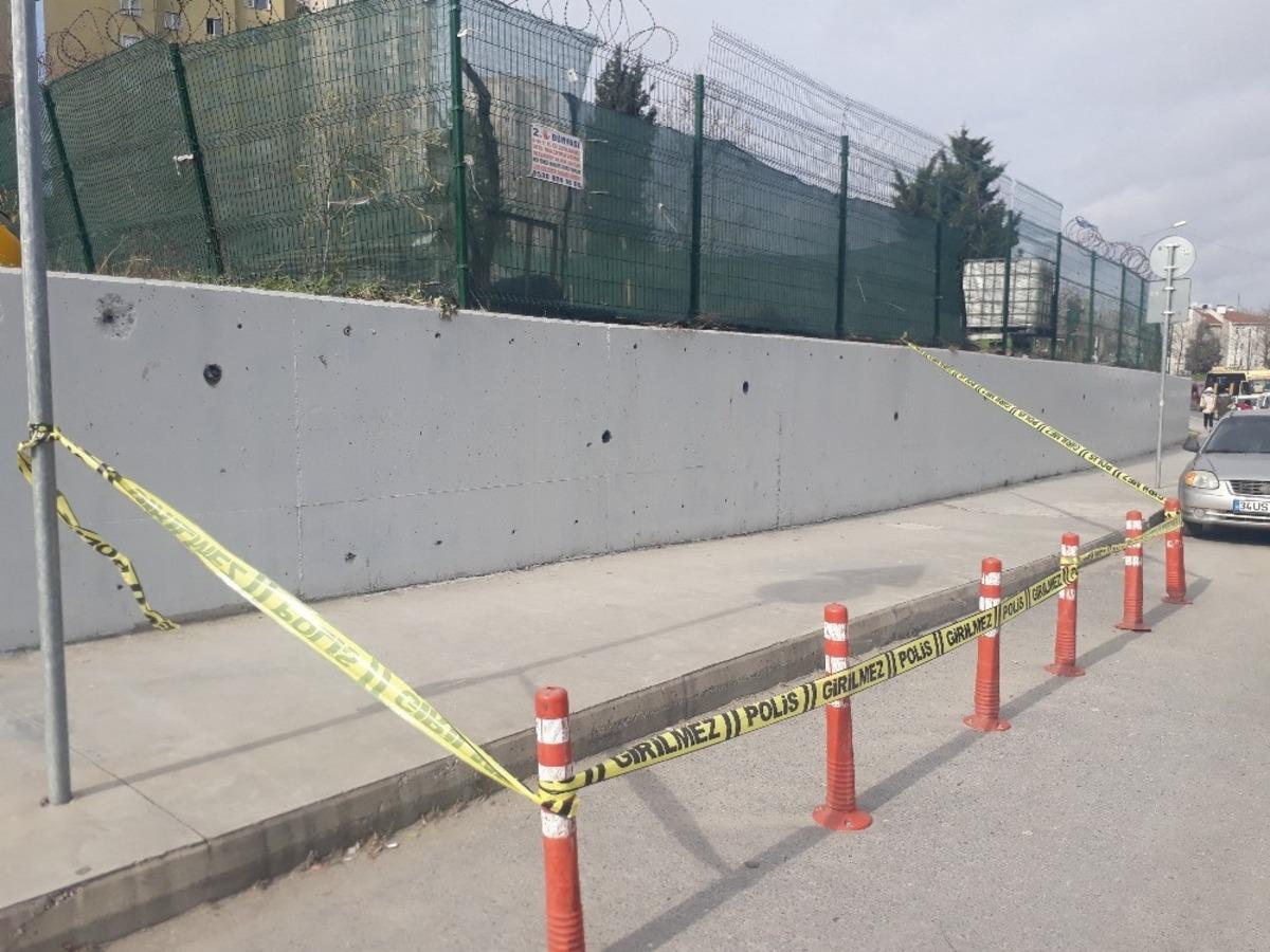 K&uuml;&ccedil;&uuml;k&ccedil;ekmece&rsquo;de silahlı yaralama: 1 yaralı