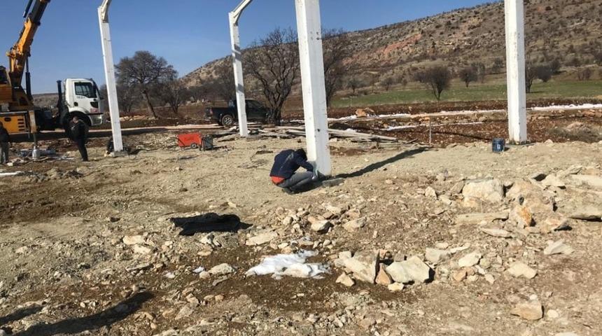 Dicle&rsquo;de &uuml;z&uuml;m ve badem işletme tesisin yapımına başlandı