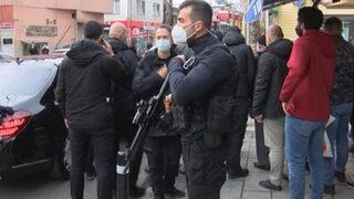 Cumhurbaşkanı Erdoğan, İstanbul'da esnafla sohbet etti, balık aldı