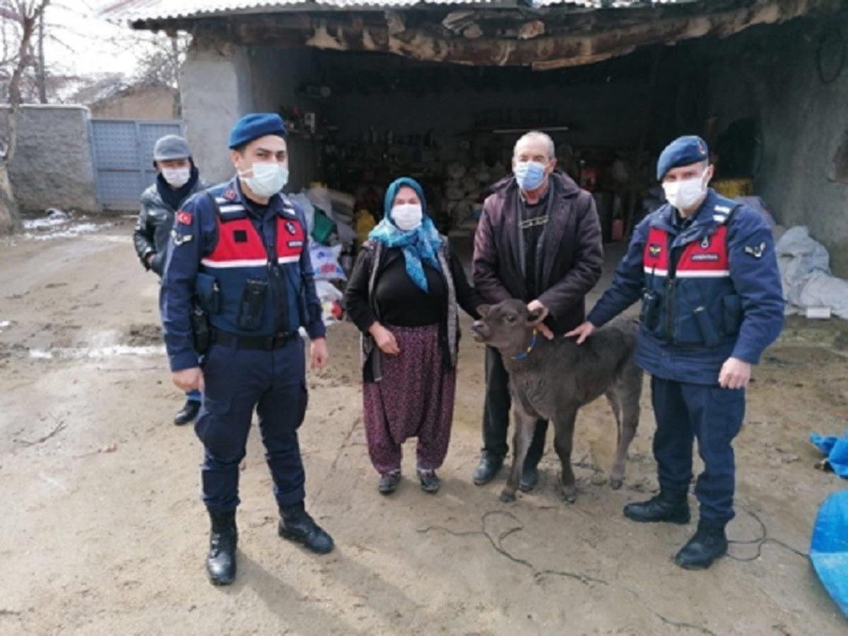 JASAT hayvan hırsızlarını G&uuml;rcistan&rsquo;a ka&ccedil;arken yakaladı
