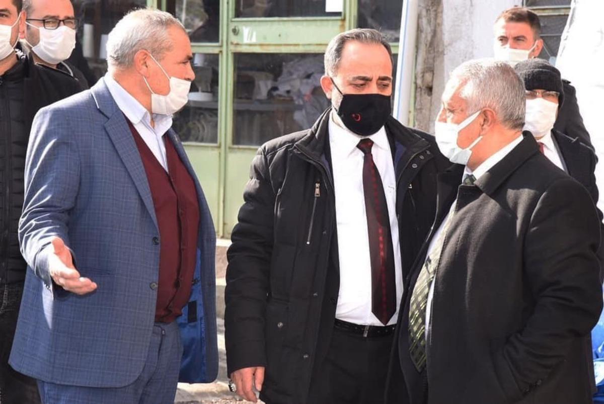 Başkan Zeybek: "G&uuml;zel şehrimizin t&uuml;m mahallelerinde b&uuml;y&uuml;k bir gayretle &ccedil;alışıyoruz"
